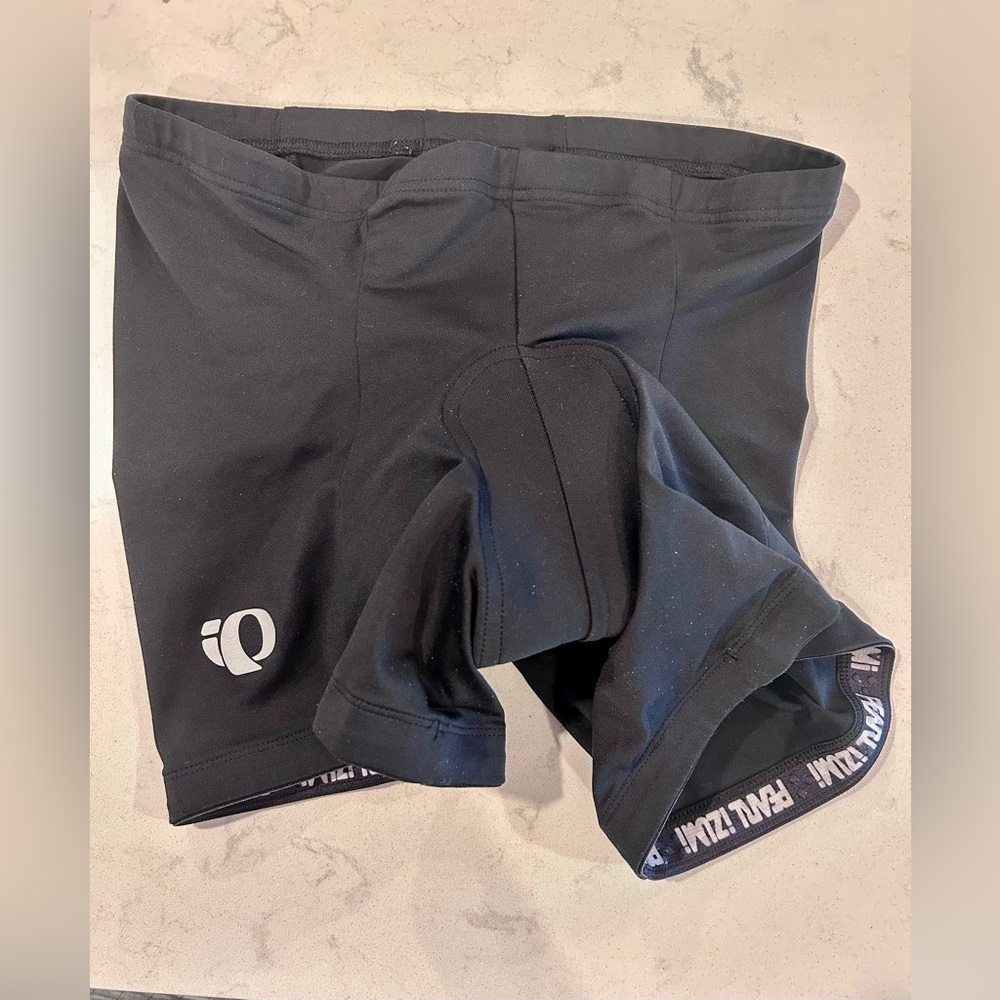 Pearl Izumi Woman’s Black Padded Cycling Shorts, XL